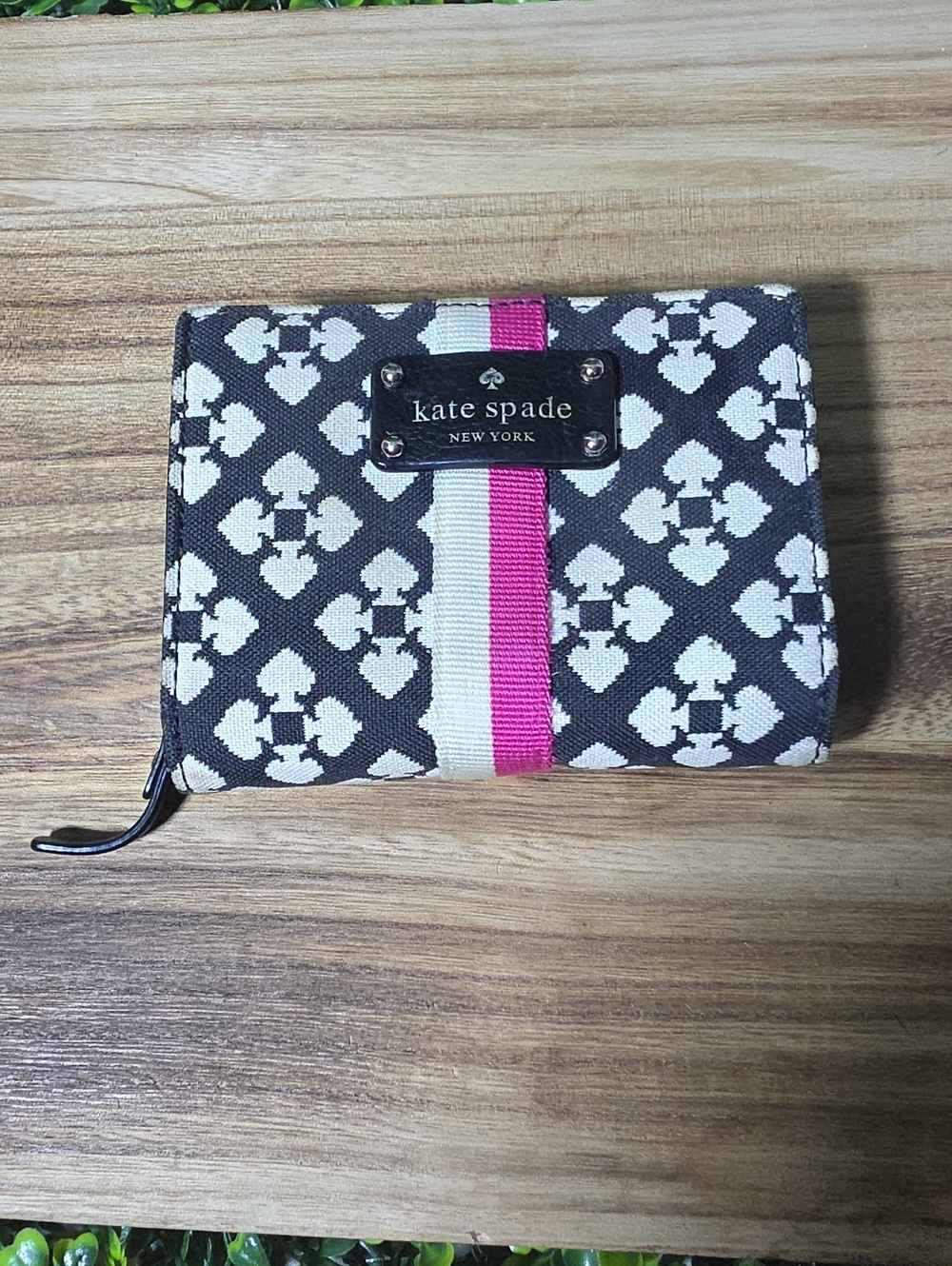 kate spade Black & White Patterned Zip Wallet with Pink Stripe